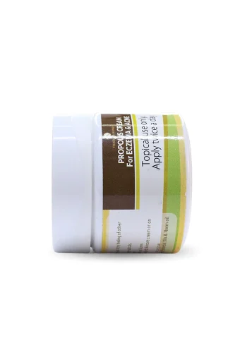 Moisturizing propolis cream to repair eczema-damaged skin barrier